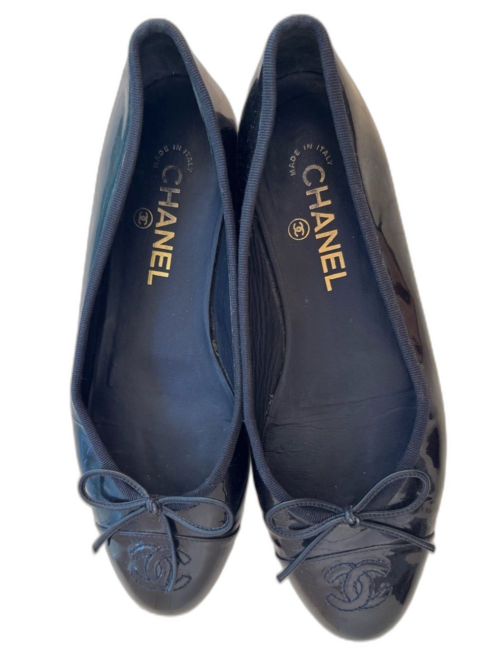 Chanel Patent Dark Blue Leather CC Classic Bow Ballet Flats EU 37.5 Authentic